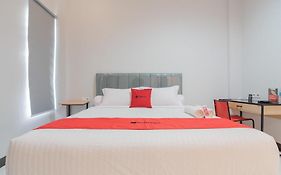 Reddoorz Plus Near Siloam Hospital Balikpapan
